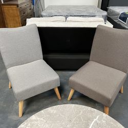 Accent Chairs 