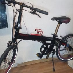 Novara FlyBy folding bike. 