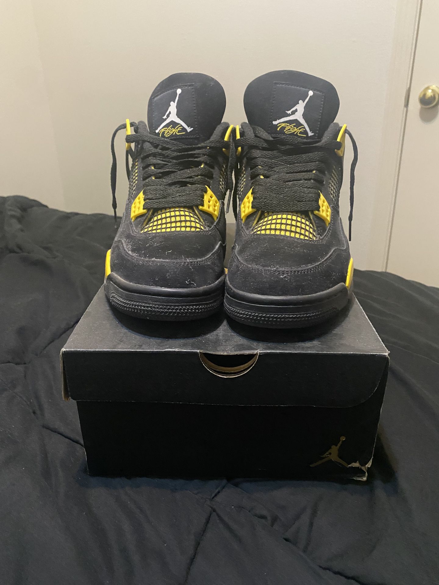 Jordan 4 “Thunder”