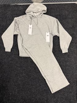 Alo Yoga Hoodie and Sweatpants Set
