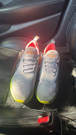 Air max 270s size 10