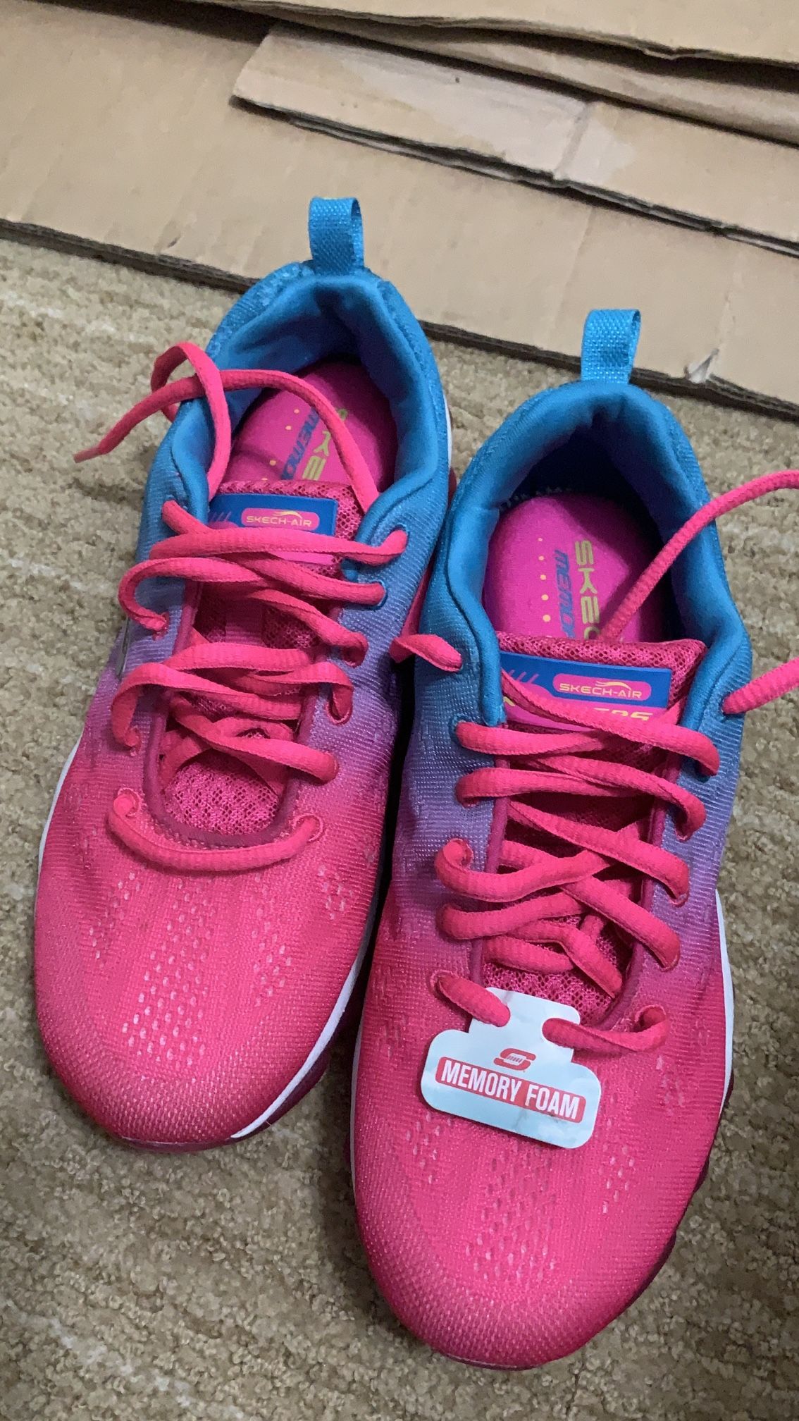 Sketch- Air Sneakers By Sketchers - Size 5.5 Adult 