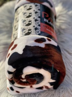 Brand New Queen size extra soft and thick Flannel Blanket Cow print 200*240cm