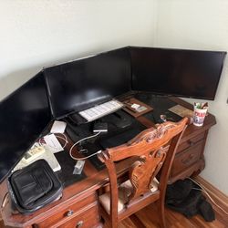 Beautiful Mid-Century Desk 
