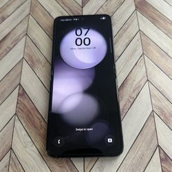 Samsung Galaxy Z Flip5 (256GB) Unlocked/ Liberado 