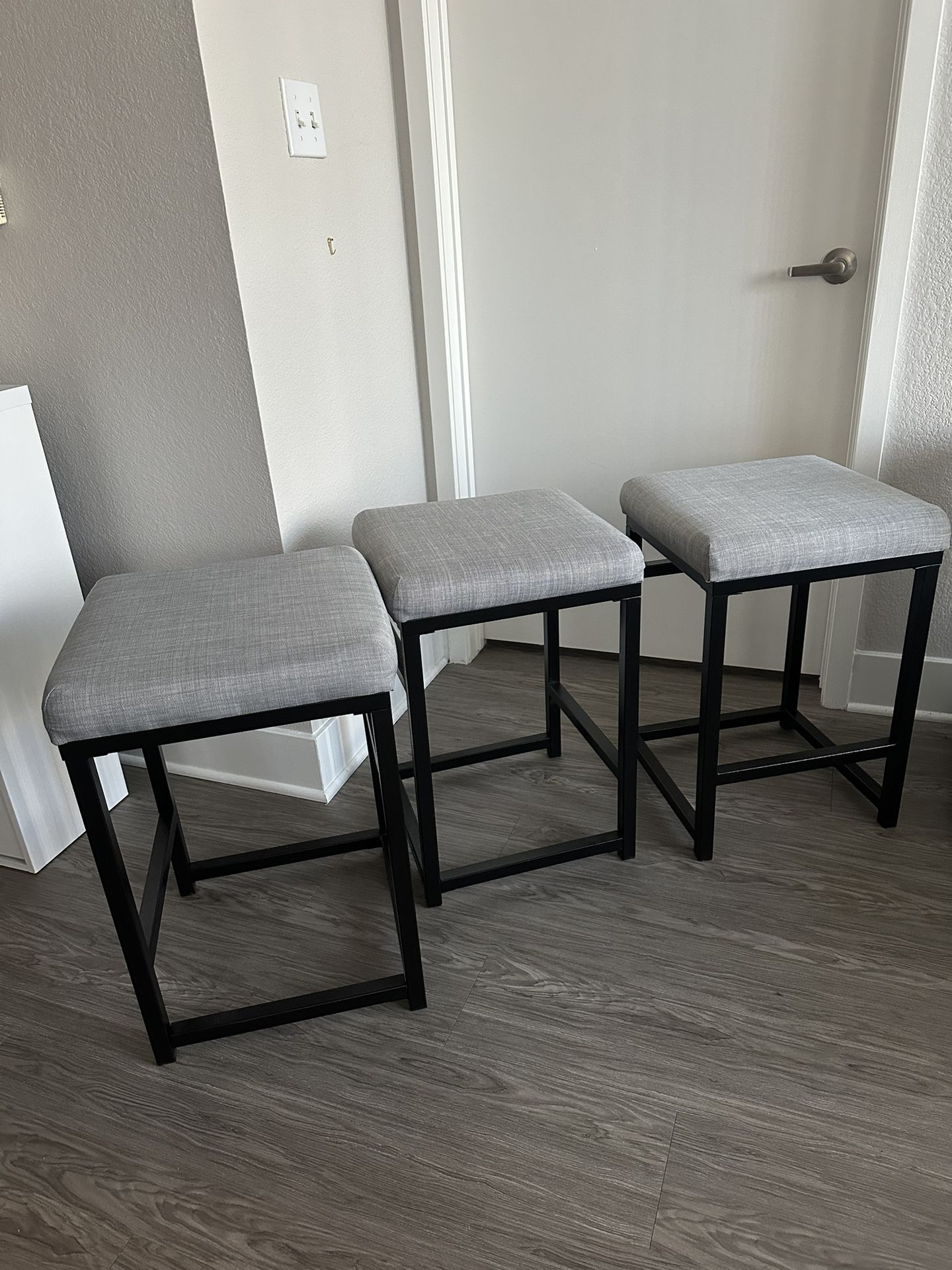3 bar stools 24”