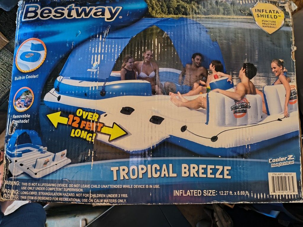 6 Person Inflatable Floating Island Lounge 