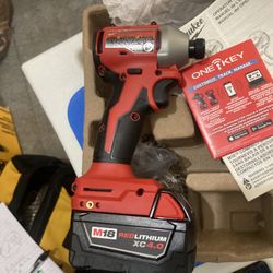18 V Milwaukee Impact 1/4 And Battery 4ah