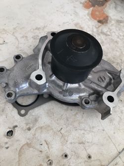 Water Pump 3.0L V6