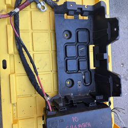 2010 dodge charger 3.5 engine fuse box