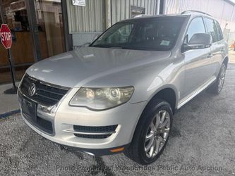 2009 Volkswagen Touareg 2