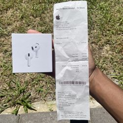 Apple AirPods Gen 4