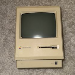 Macintosh Plus 1Mb