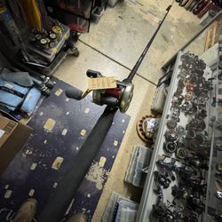 Left Handed Shimano Cardiff 301a Scarring Fishing Combo. 