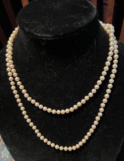 Single Strand Faux Pearl Necklace 