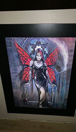 Three pictures and one you move around to see all three