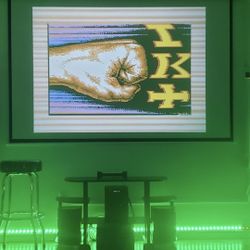 4k Projector An Remote Control Screen 120 FT