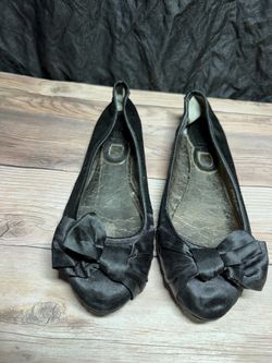 Charles David Women's Black Satin Ballet Flat with Bow Size 8