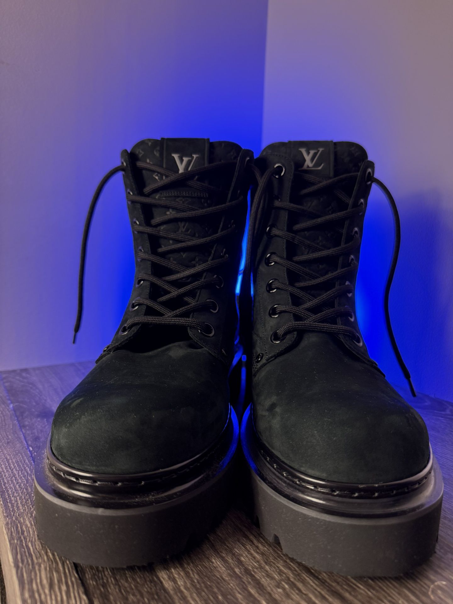 🧳 LOUIS VUITTON RANGER BOOTS – BRAND NEW, NEVER WORN! 🔥