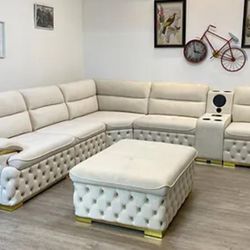 Adjustable Sectional Sofa With Wireless Charger 