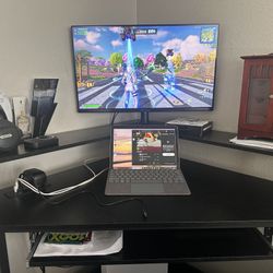 Ps5, 2 Controls, Gamer Chair , Screen  Screen Control Hanging 