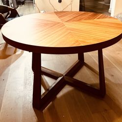 Scandinavian Designs Round Expandable Table 