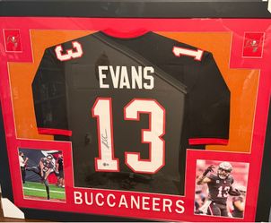 Mike Evans Signed Tampa Bay Buccaneers Framed Jersey – Beckett Witnessed Auto – Pewter Edition
