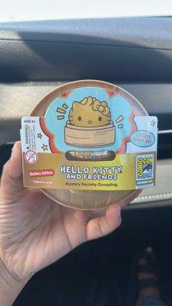 Hello kitty gold dumpling