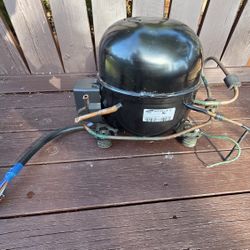 Samsung Refrigerator Compressor MKV190C-L2B SM1, Pre-owned, 