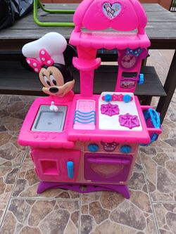 Minnie disney play kitchen