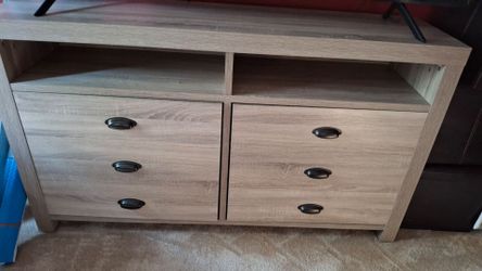 Driftwood TV Stand / Media Console – Great Condition