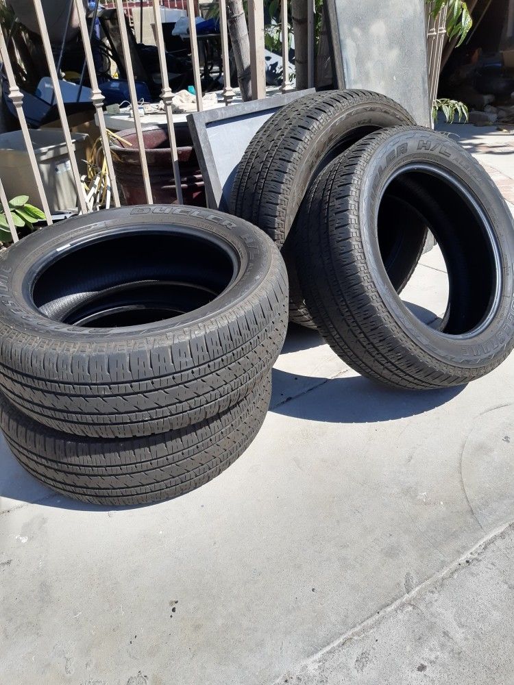 Set Of 4 Tires Semi New P275 55R20 