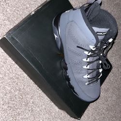 Jordan 9 Anthracite Size 7y