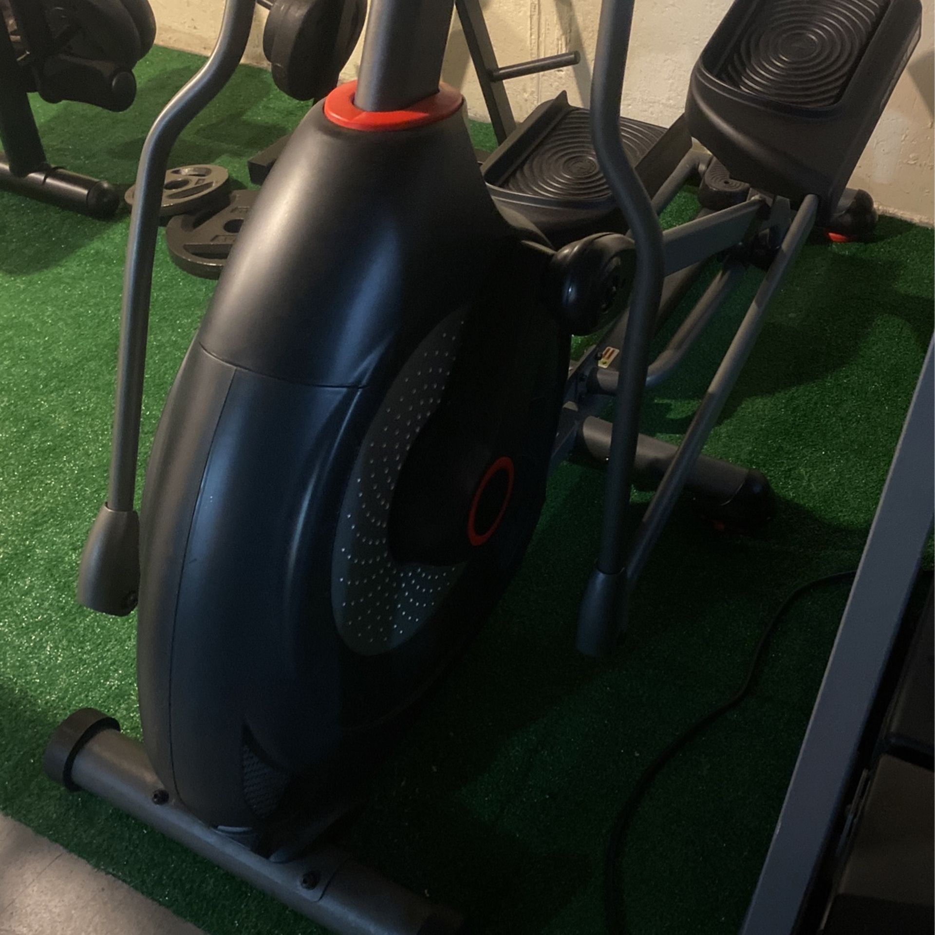 Schwinn precision Path 430 Elliptical Barely Used!!!!!!