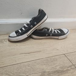Youth 5 Converse Low Tops