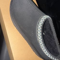 Uggs Size 6 in kids Brand New