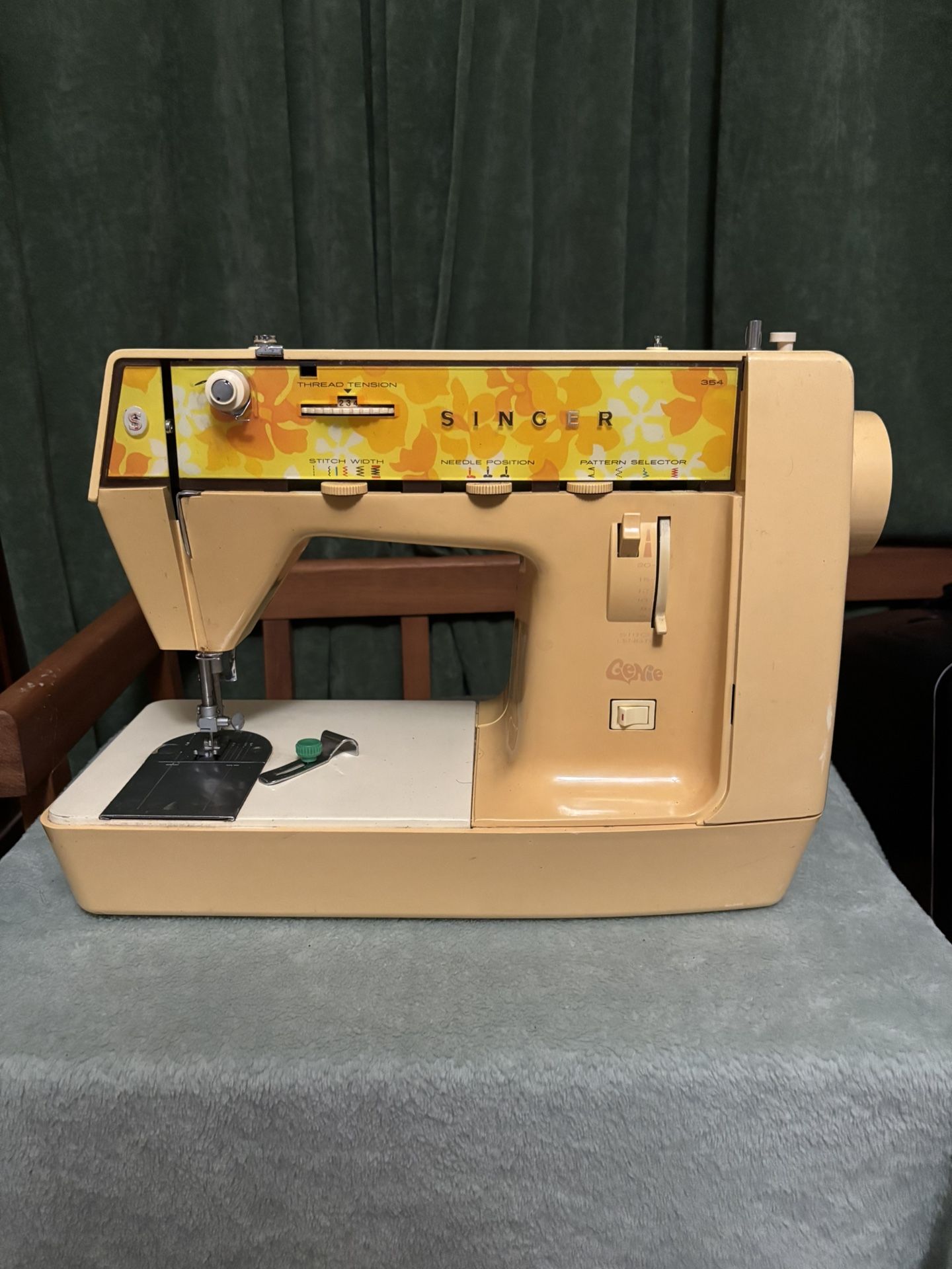 Singer  Sewing Machine 