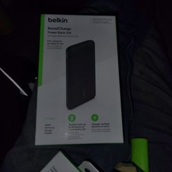 belkin 10k boost charge power bank- brand new 
