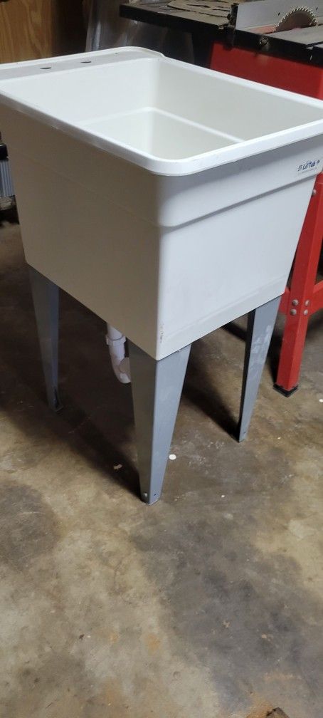 Lil Tub Model 21