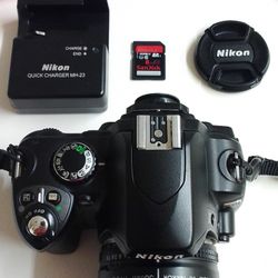Nikon D40 + 50mm Nikon Lens (DSLR Camera) 