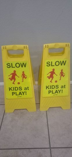 Slow Down Kids Sign