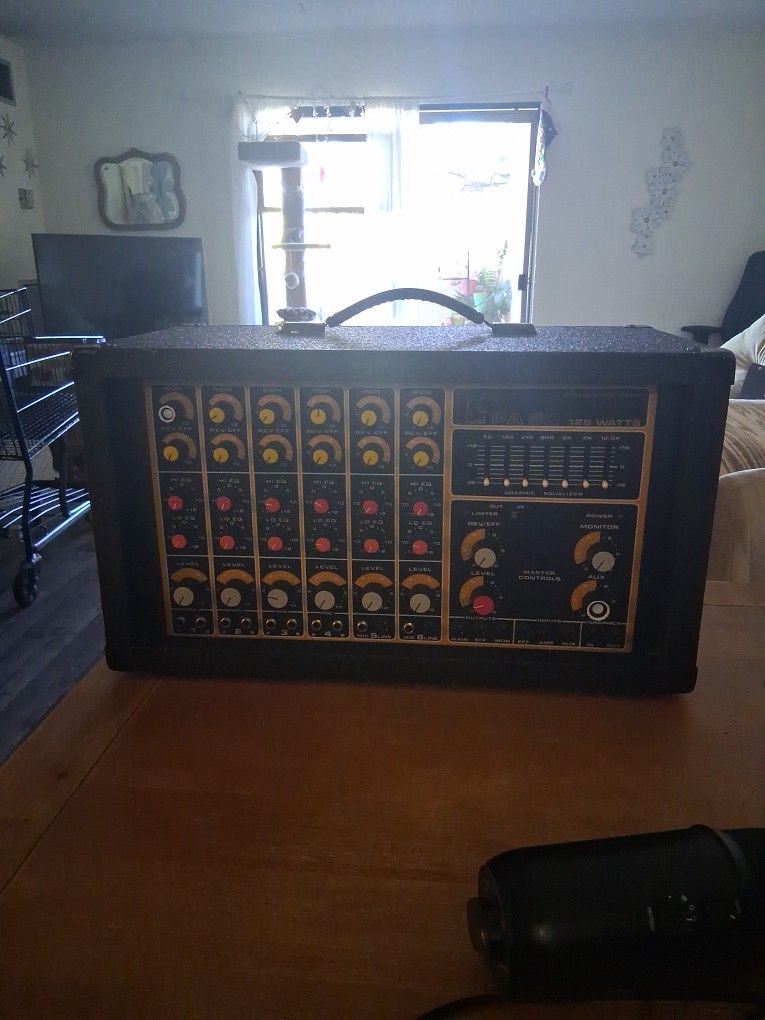 Kustom PA 50 125 Watt 6 Channel PA