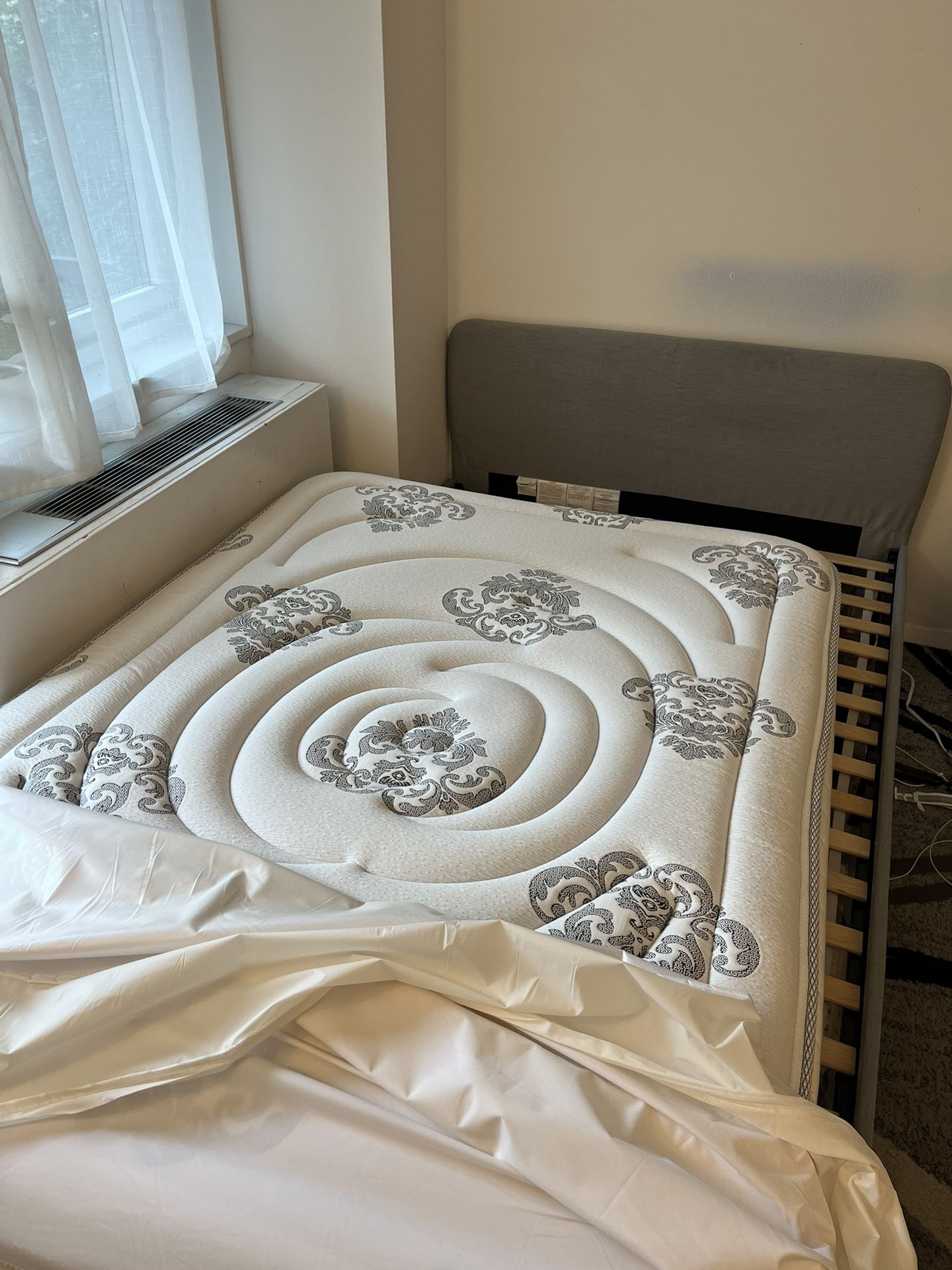 Full Size Bed