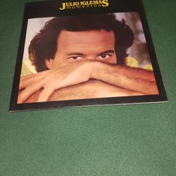 Julio Iglesias  " Momentos " LP Vinyl Signed.
