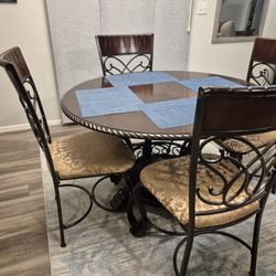 Dining Set For Sale / Must Go ASAP!