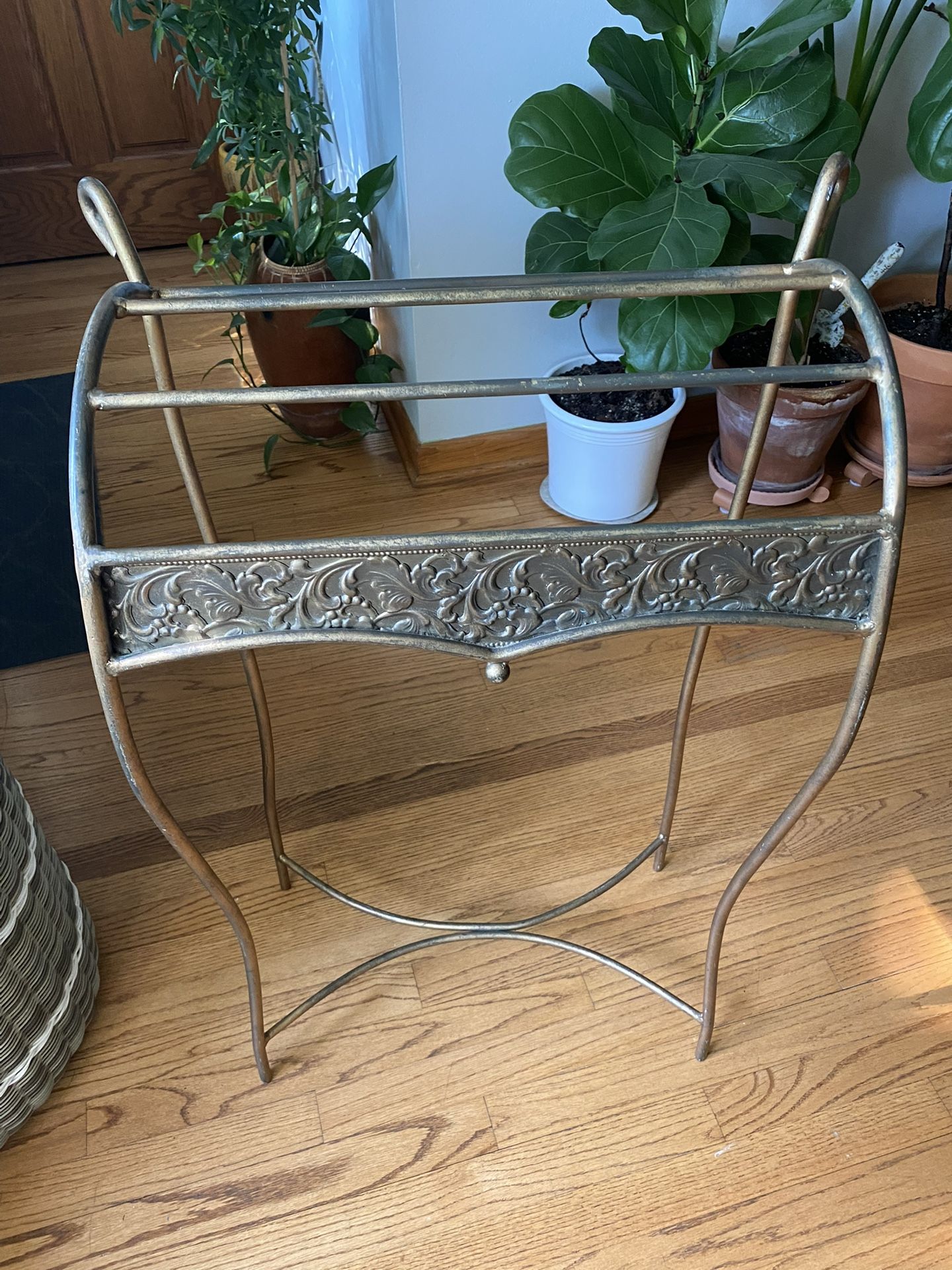 Metal Blanket Rack
