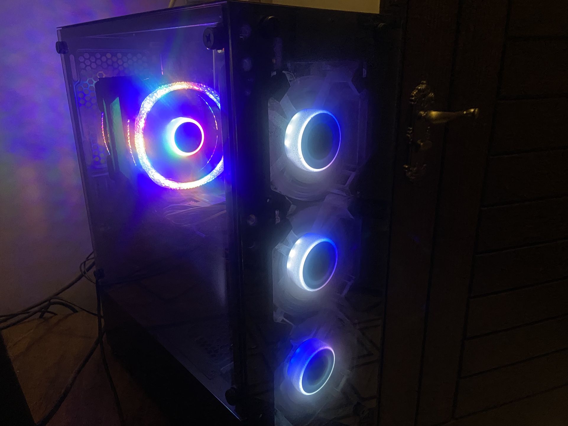 Gaming PC Custom Built + Monitor