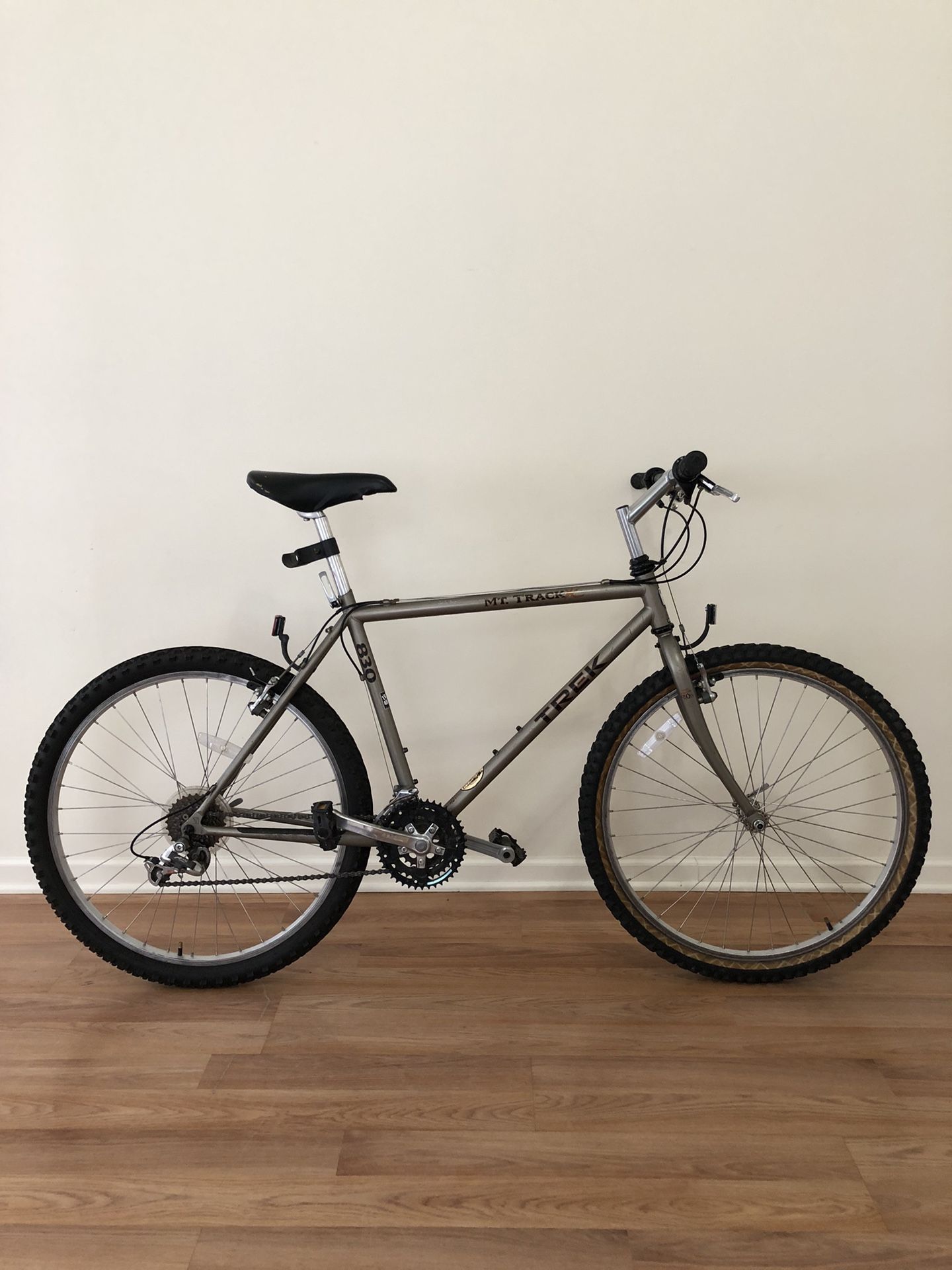 ★日本の職人技★ Trek Mountain Bike Track 830 - 19.5 自転車本体