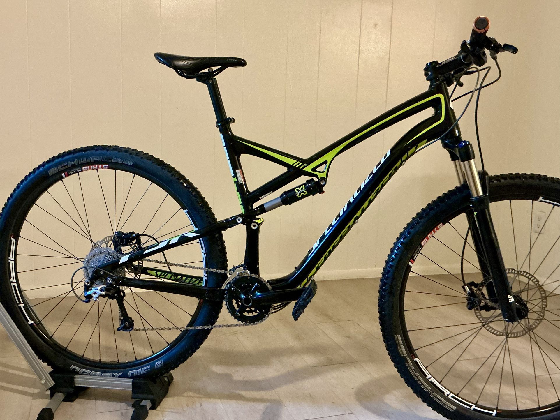 Gorgeous Specialized Full suspension Mountain (29er), Like New, LOADED!