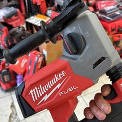 Mikwaukee M18 1in SDs Rotary Hammer Tool Only
